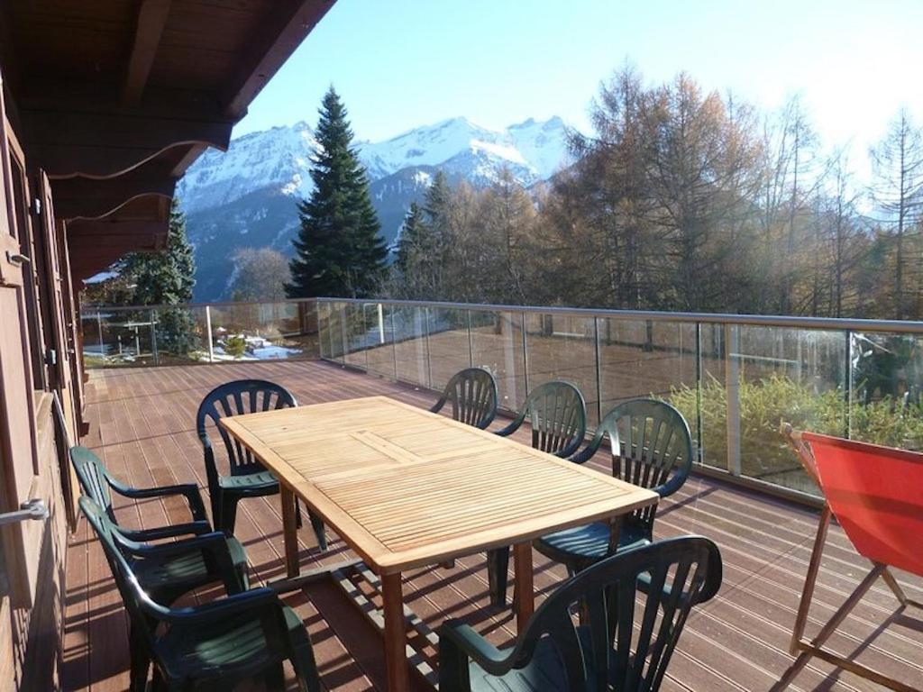 Chalet Traditionnel Avec Jacuzzi Exterieur Bex Exterior foto